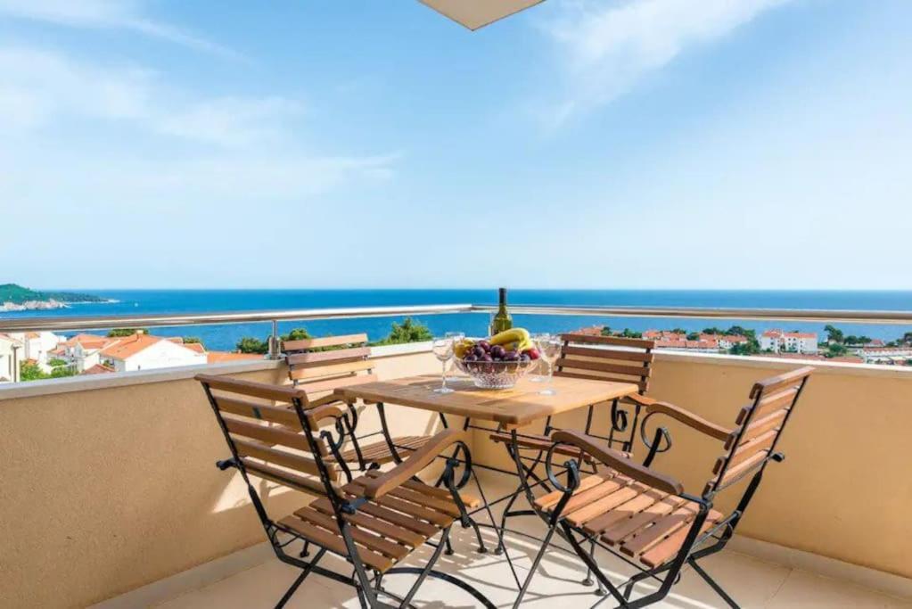 Apartment Belvedere With Magnificent Sea View Terrace Dubrovnik Bagian luar foto