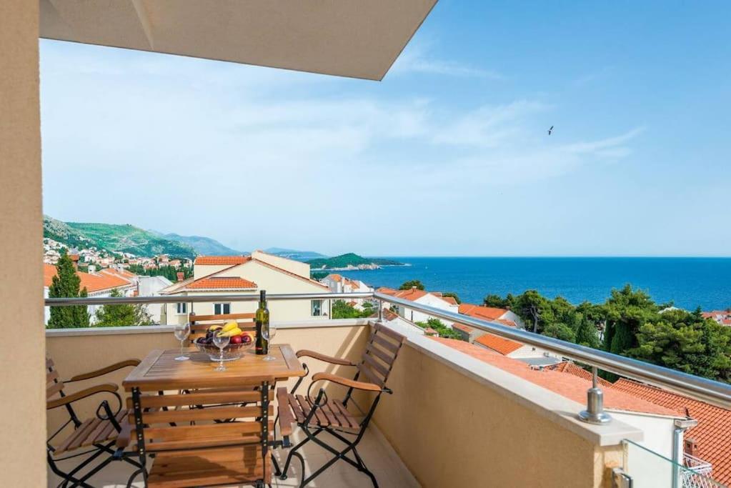 Apartment Belvedere With Magnificent Sea View Terrace Dubrovnik Bagian luar foto