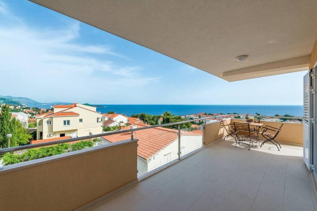 Apartment Belvedere With Magnificent Sea View Terrace Dubrovnik Bagian luar foto